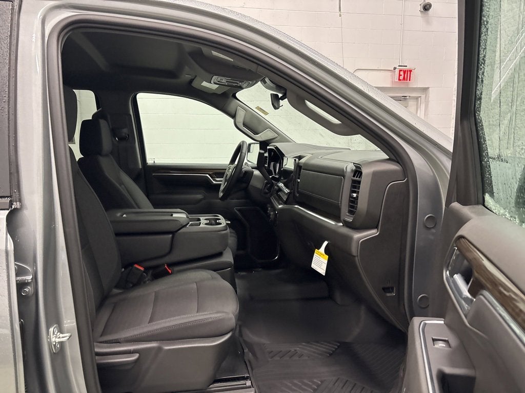 2026 Chevrolet Silverado 1500 LT Crew Cab Short Box 4WD