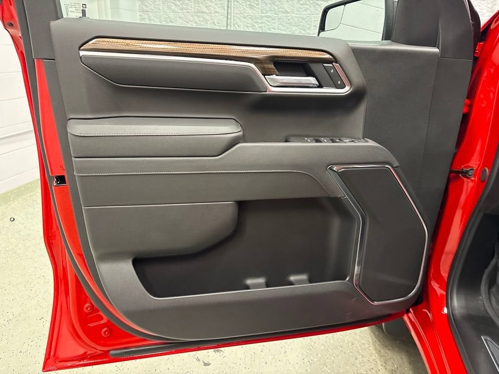 2026 Chevrolet Silverado 1500 LT Crew Cab Short Box 4WD
