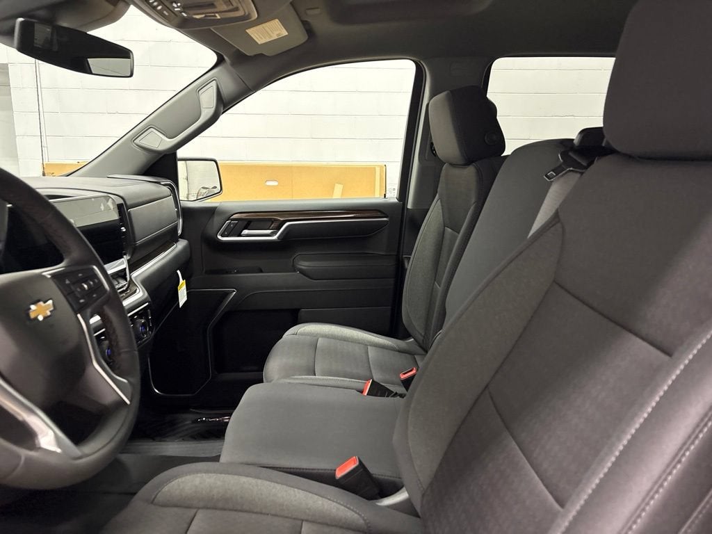 2026 Chevrolet Silverado 1500 LT Crew Cab Short Box 4WD