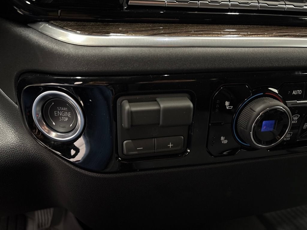 2026 Chevrolet Silverado 1500 LT Crew Cab Short Box 4WD