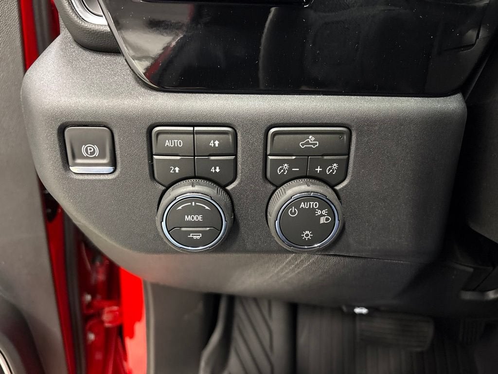 2026 Chevrolet Silverado 1500 LT Crew Cab Short Box 4WD