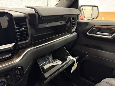 2026 Chevrolet Silverado 1500 LT Crew Cab Short Box 4WD