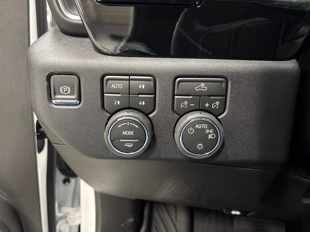 2026 Chevrolet Silverado 1500 LT Crew Cab Short Box 4WD