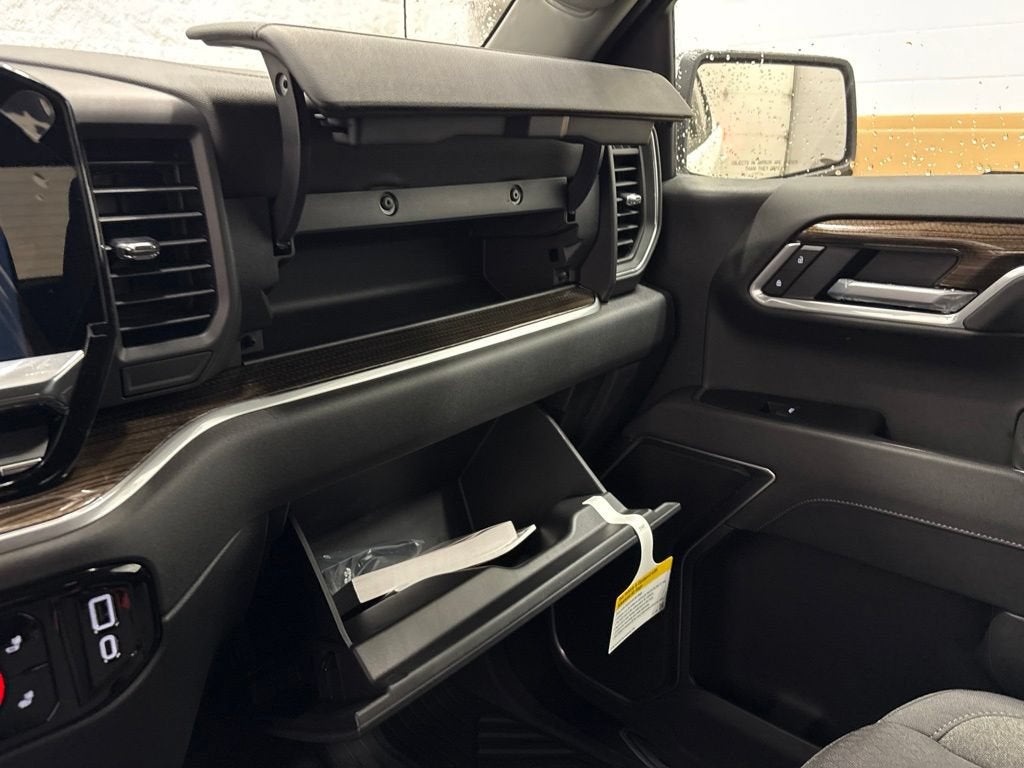 2026 Chevrolet Silverado 1500 LT Crew Cab Short Box 4WD