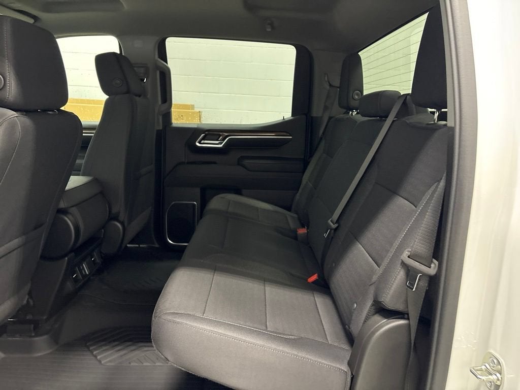 2026 Chevrolet Silverado 1500 LT Crew Cab Short Box 4WD