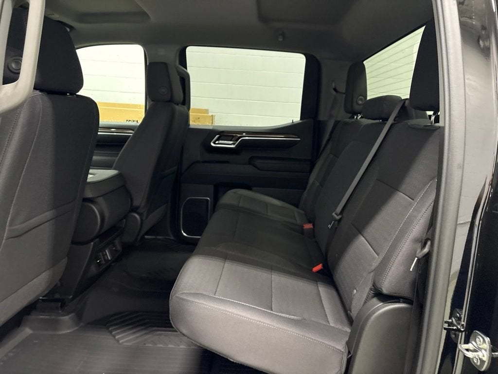 2026 Chevrolet Silverado 1500 LT Crew Cab Short Box 4WD