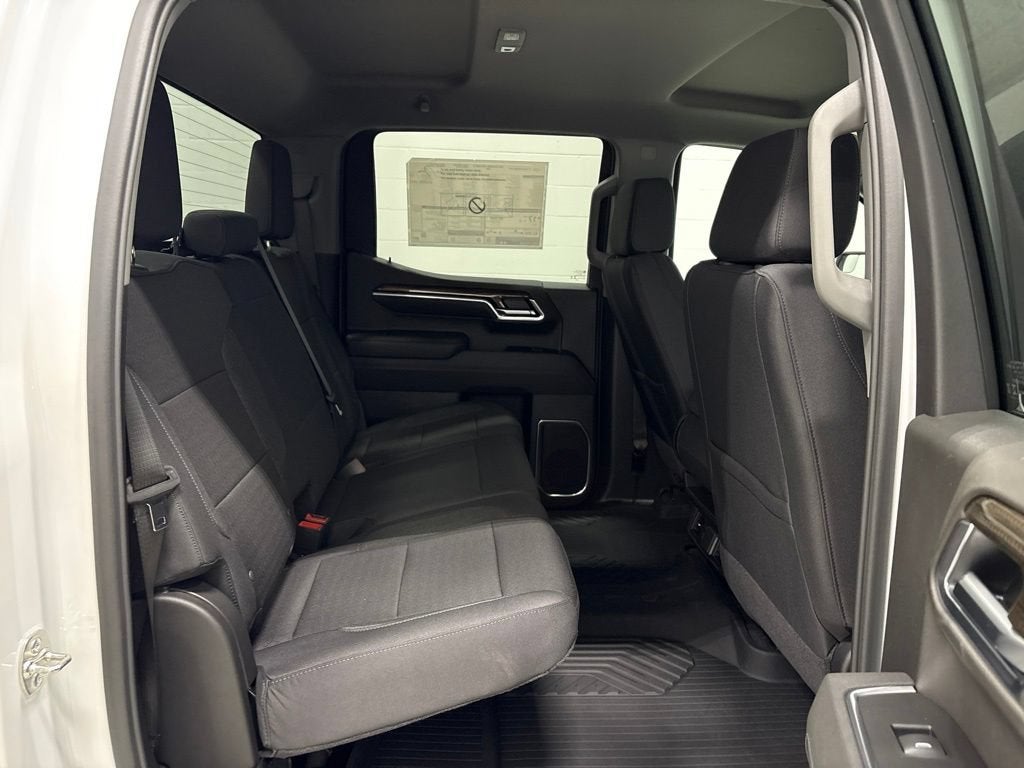 2026 Chevrolet Silverado 1500 LT Crew Cab Short Box 4WD