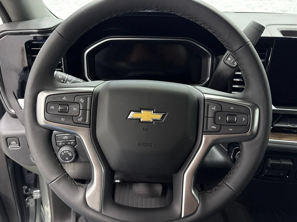 2026 Chevrolet Silverado 1500 LT Crew Cab Short Box 4WD