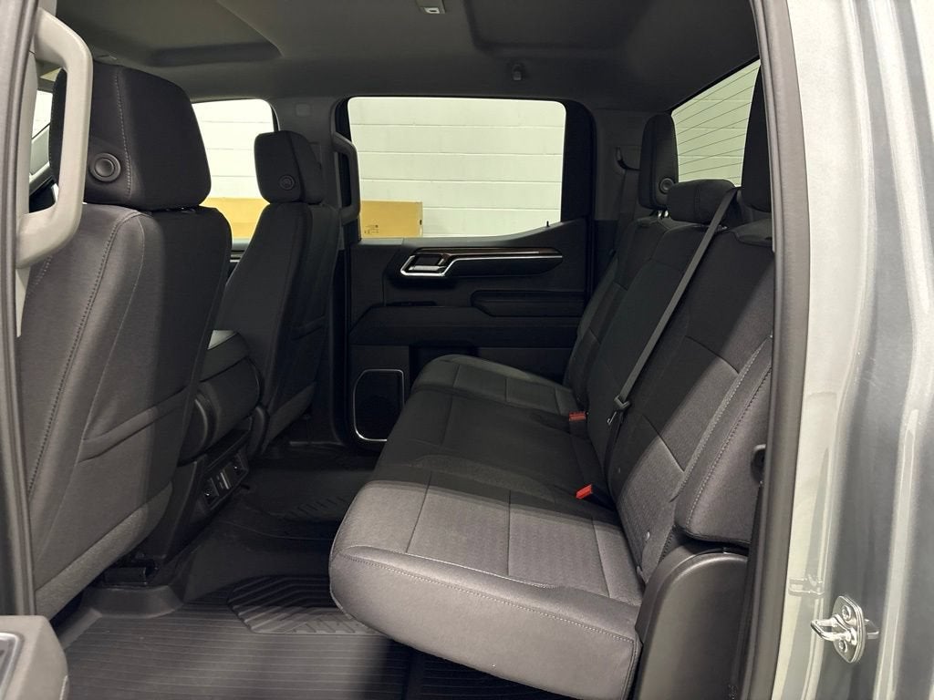 2026 Chevrolet Silverado 1500 LT Crew Cab Short Box 4WD
