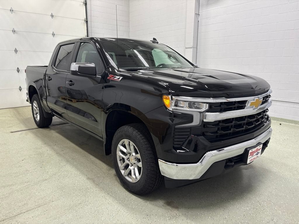 2026 Chevrolet Silverado 1500 LT Crew Cab Short Box 4WD