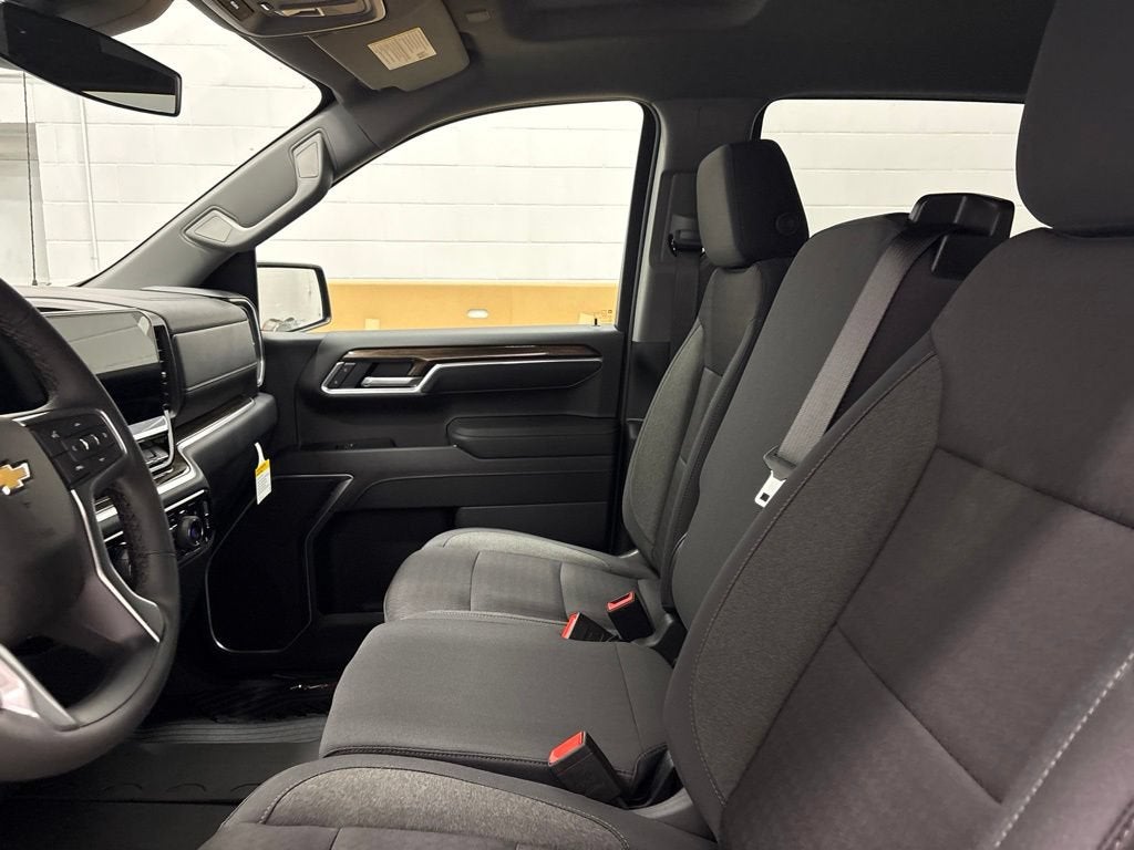 2026 Chevrolet Silverado 1500 LT Crew Cab Short Box 4WD