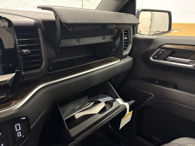 2026 Chevrolet Silverado 1500 LT Crew Cab Short Box 4WD