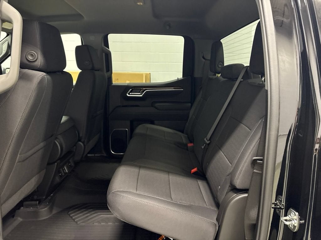 2026 Chevrolet Silverado 1500 LT Crew Cab Short Box 4WD