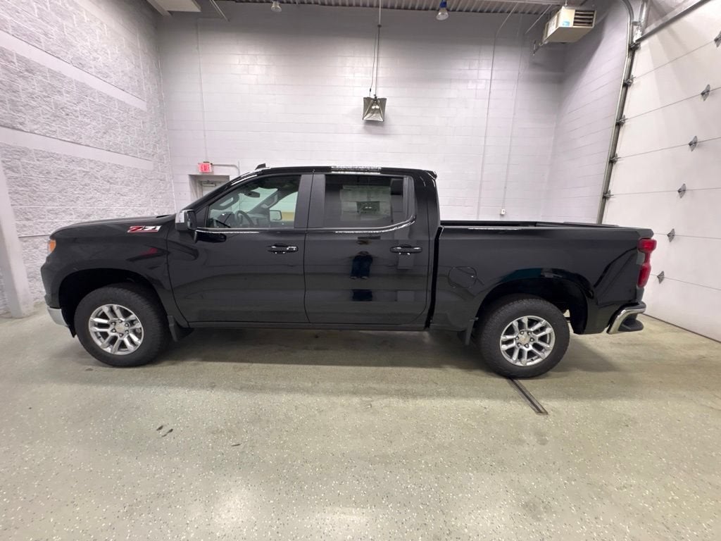 2026 Chevrolet Silverado 1500 LT Crew Cab Short Box 4WD