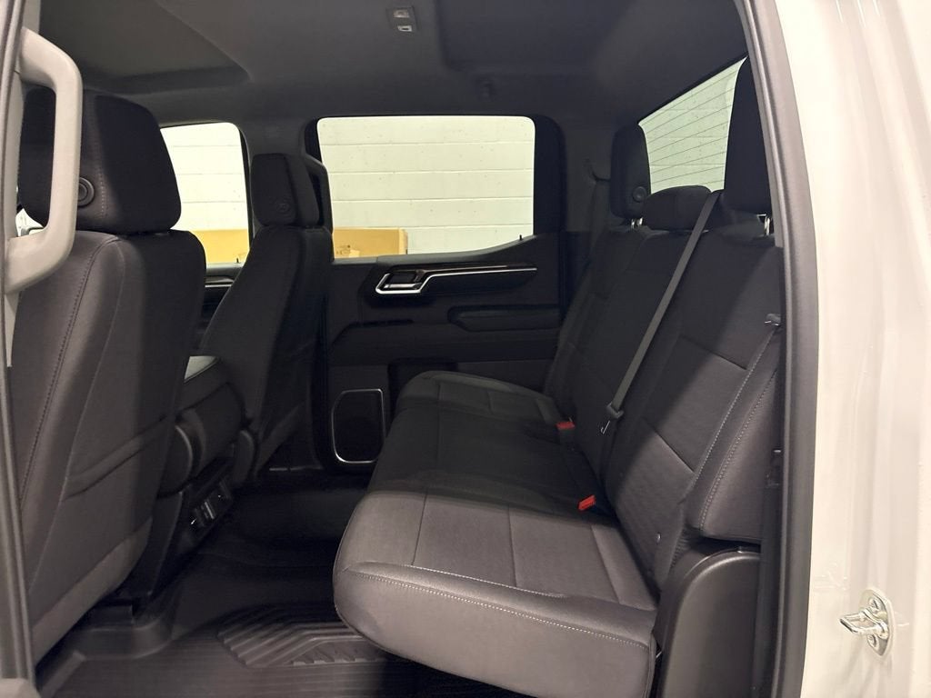 2026 Chevrolet Silverado 1500 LT Crew Cab Short Box 4WD