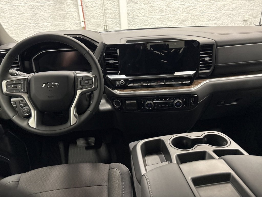 2026 Chevrolet Silverado 1500 RST Crew Cab Short Box 4WD