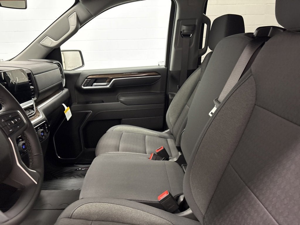 2026 Chevrolet Silverado 1500 RST Crew Cab Short Box 4WD