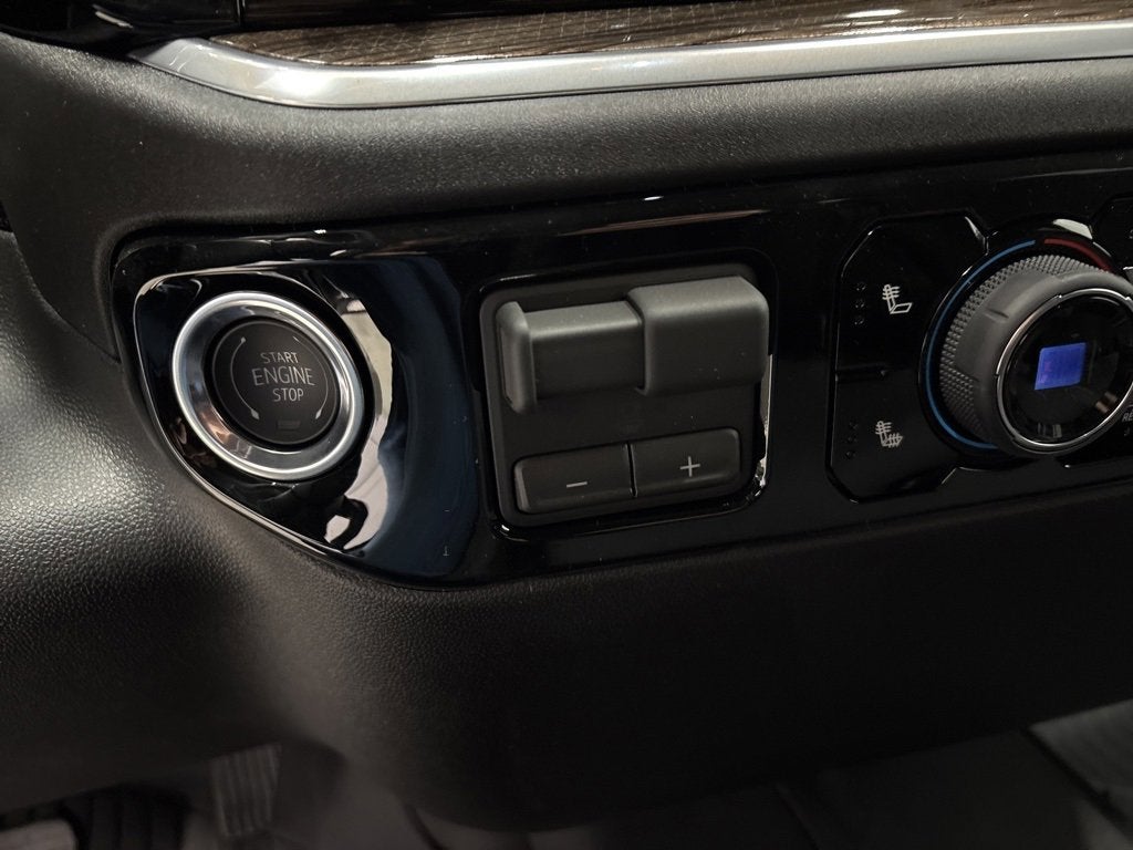 2026 Chevrolet Silverado 1500 RST Crew Cab Short Box 4WD