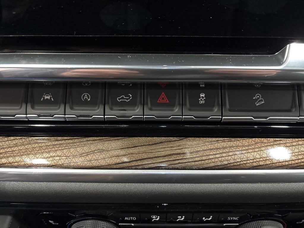 2026 Chevrolet Silverado 1500 RST Crew Cab Short Box 4WD