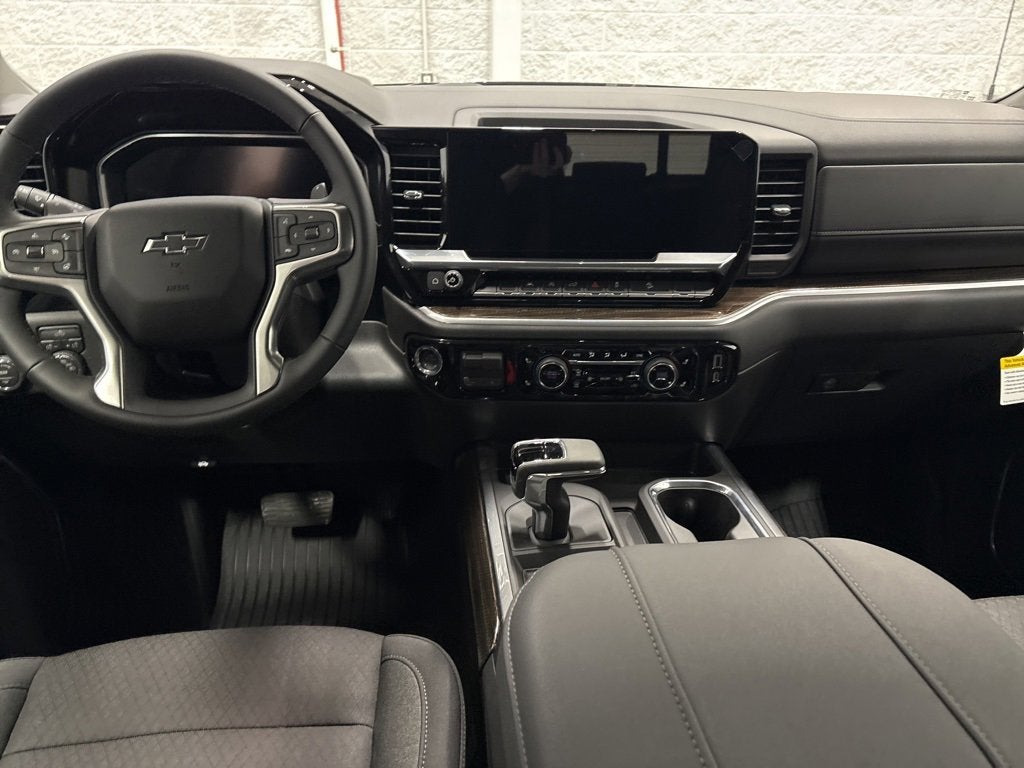 2026 Chevrolet Silverado 1500 RST Crew Cab Short Box 4WD