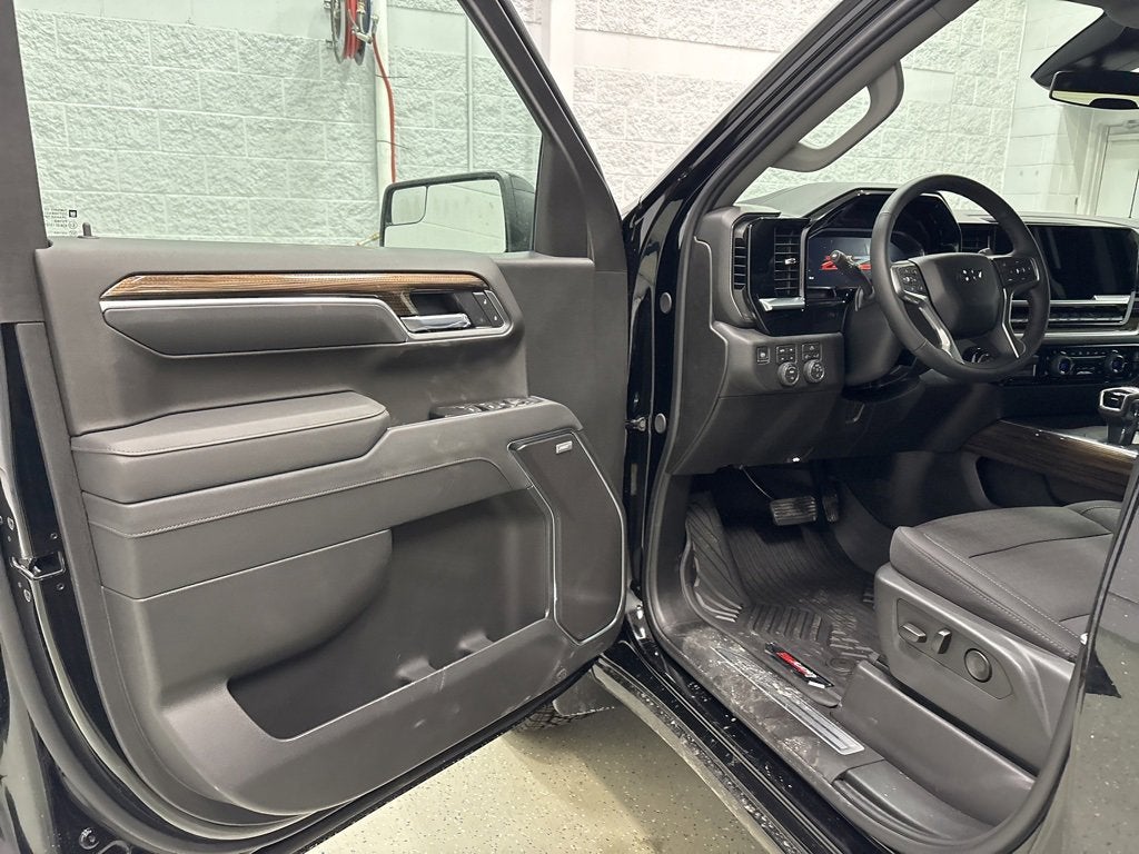 2026 Chevrolet Silverado 1500 RST Crew Cab Short Box 4WD