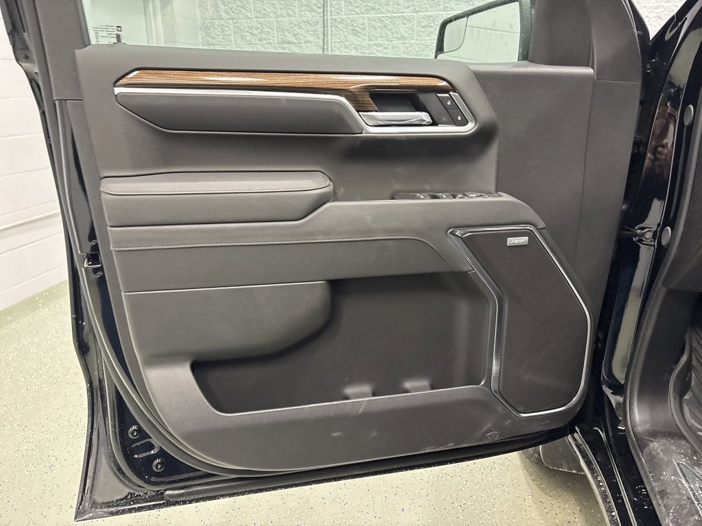 2026 Chevrolet Silverado 1500 RST Crew Cab Short Box 4WD