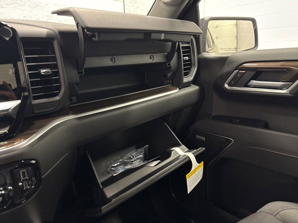 2026 Chevrolet Silverado 1500 RST Crew Cab Short Box 4WD