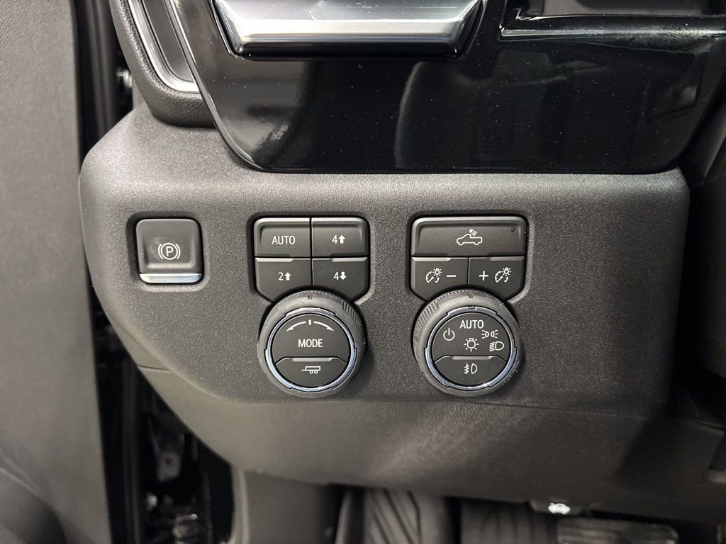 2026 Chevrolet Silverado 1500 RST Crew Cab Short Box 4WD