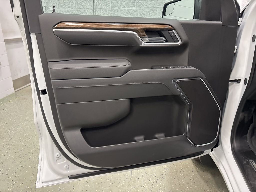 2026 Chevrolet Silverado 1500 RST Crew Cab Short Box 4WD