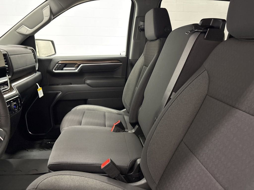 2026 Chevrolet Silverado 1500 RST Crew Cab Short Box 4WD