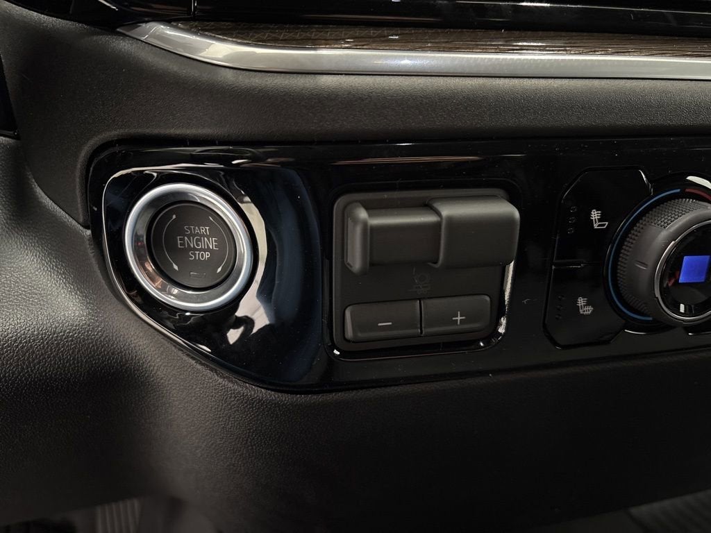 2026 Chevrolet Silverado 1500 RST Crew Cab Short Box 4WD