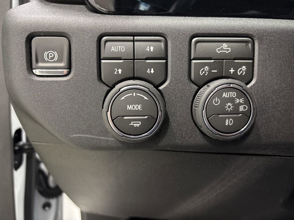 2026 Chevrolet Silverado 1500 RST Crew Cab Short Box 4WD