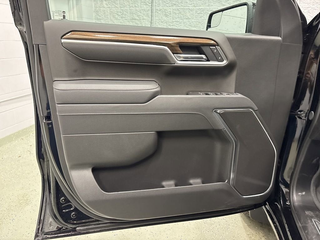 2026 Chevrolet Silverado 1500 RST Crew Cab Short Box 4WD