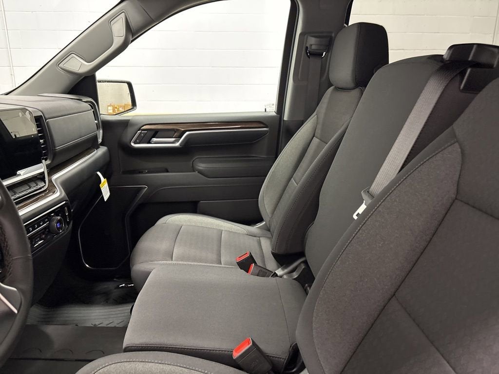 2026 Chevrolet Silverado 1500 RST Crew Cab Short Box 4WD