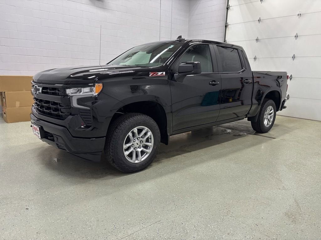 2026 Chevrolet Silverado 1500 RST Crew Cab Short Box 4WD