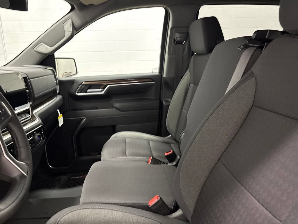 2026 Chevrolet Silverado 1500 RST Crew Cab Short Box 4WD