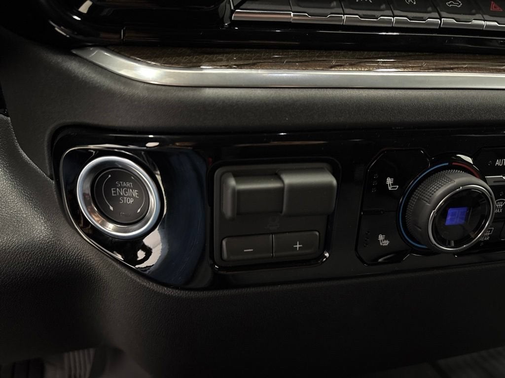 2026 Chevrolet Silverado 1500 RST Crew Cab Short Box 4WD