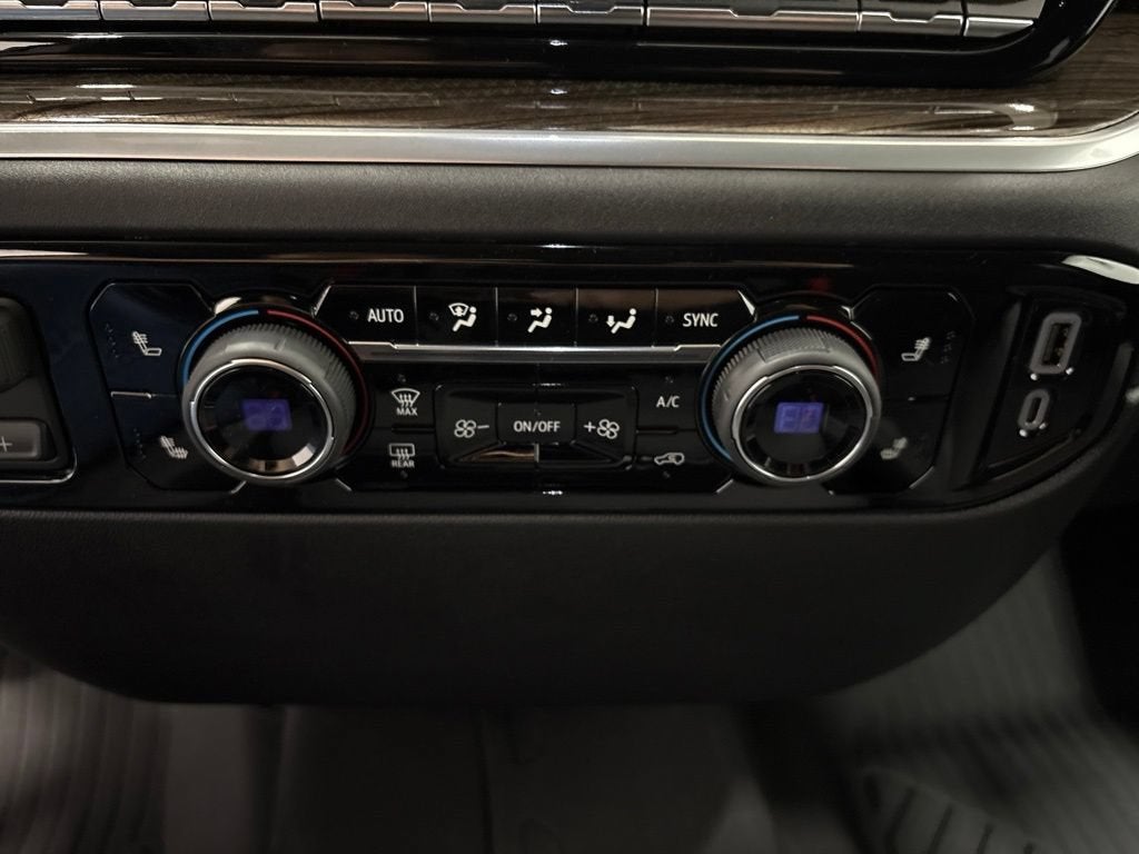 2026 Chevrolet Silverado 1500 RST Crew Cab Short Box 4WD
