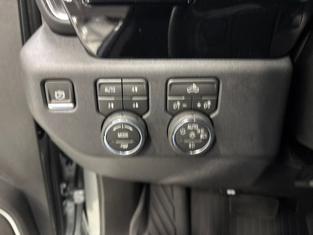 2026 Chevrolet Silverado 1500 RST Crew Cab Short Box 4WD