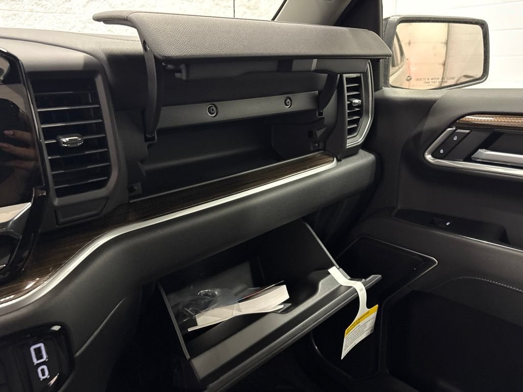 2026 Chevrolet Silverado 1500 RST Crew Cab Short Box 4WD