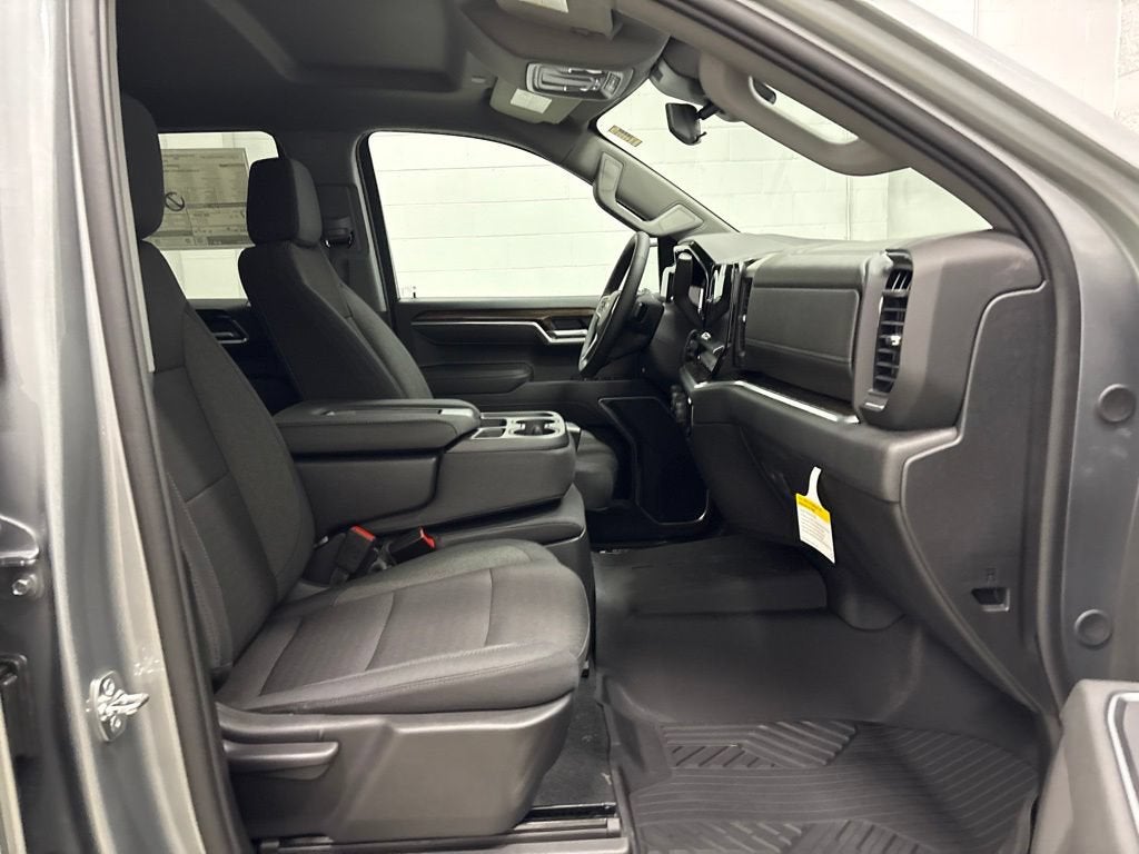 2026 Chevrolet Silverado 1500 RST Crew Cab Short Box 4WD