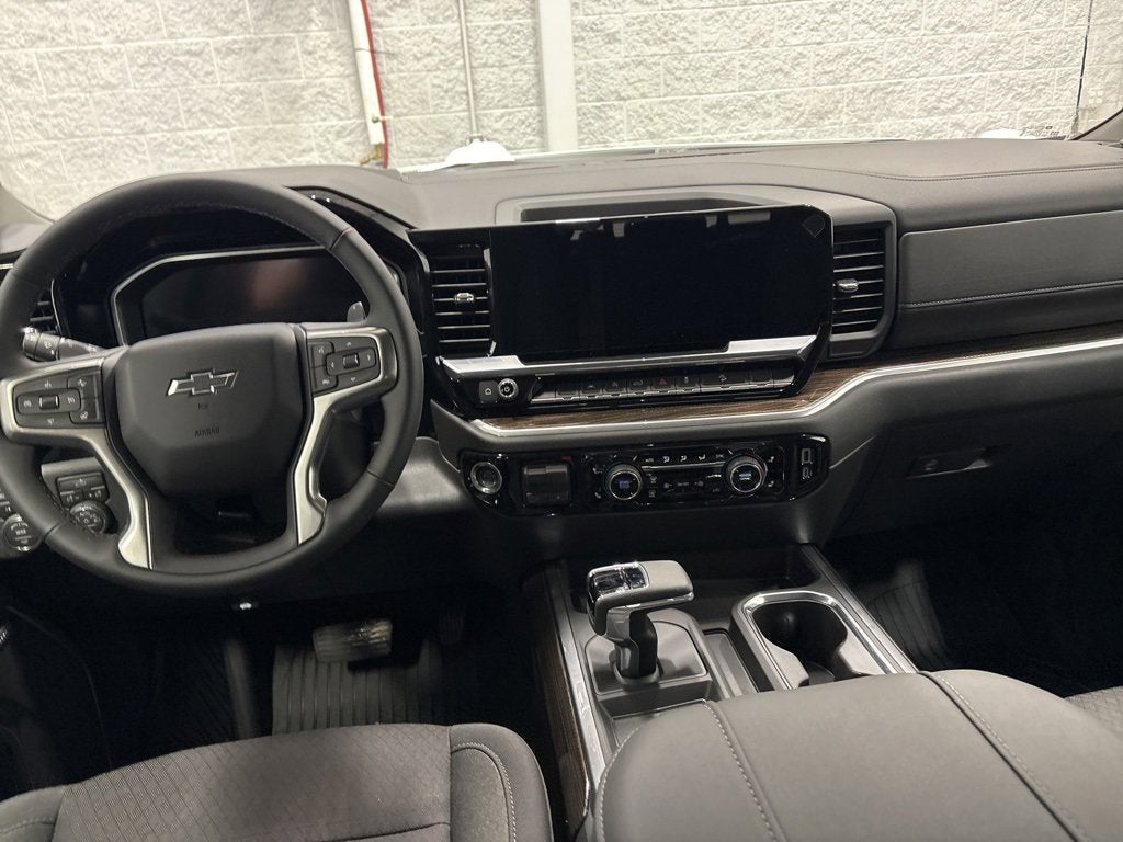 2026 Chevrolet Silverado 1500 RST Crew Cab Short Box 4WD