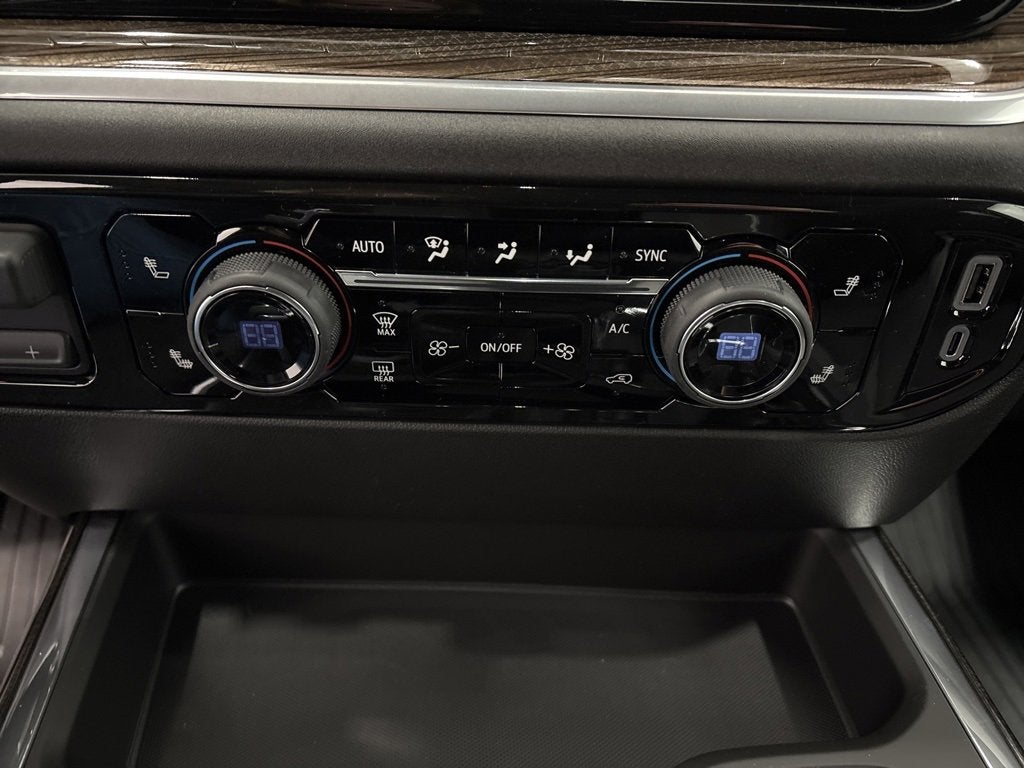 2026 Chevrolet Silverado 1500 RST Crew Cab Short Box 4WD