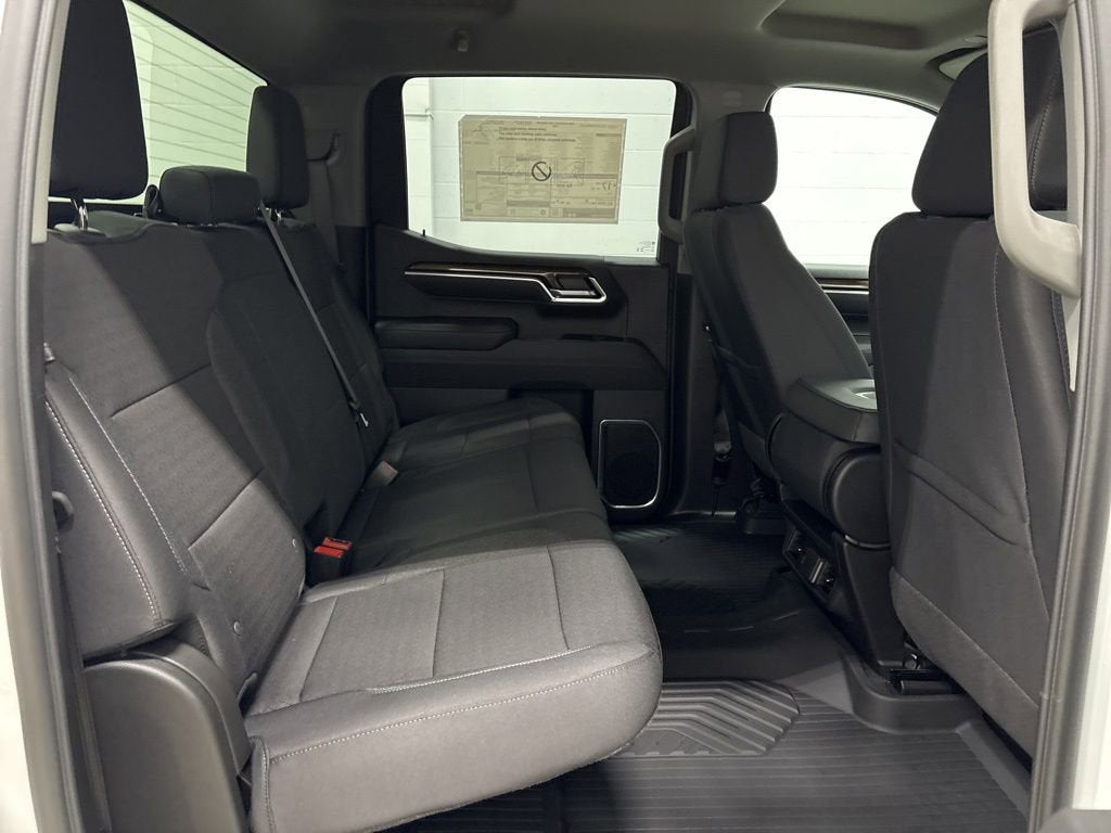2026 Chevrolet Silverado 1500 RST Crew Cab Short Box 4WD