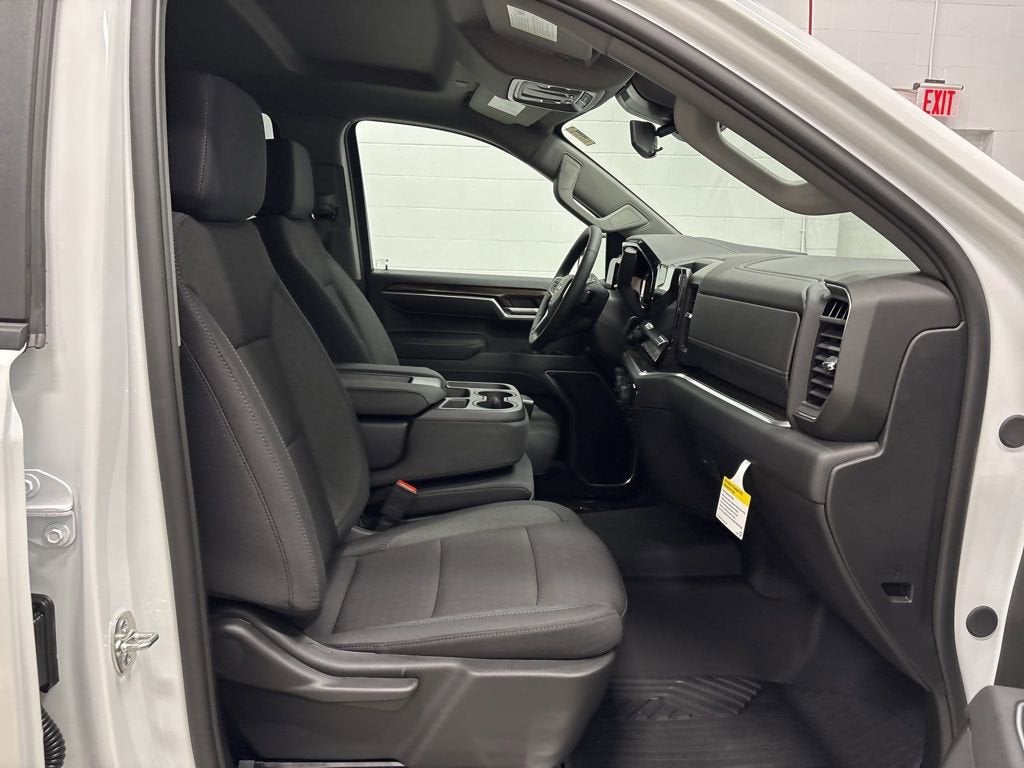 2026 Chevrolet Silverado 1500 RST Crew Cab Short Box 4WD