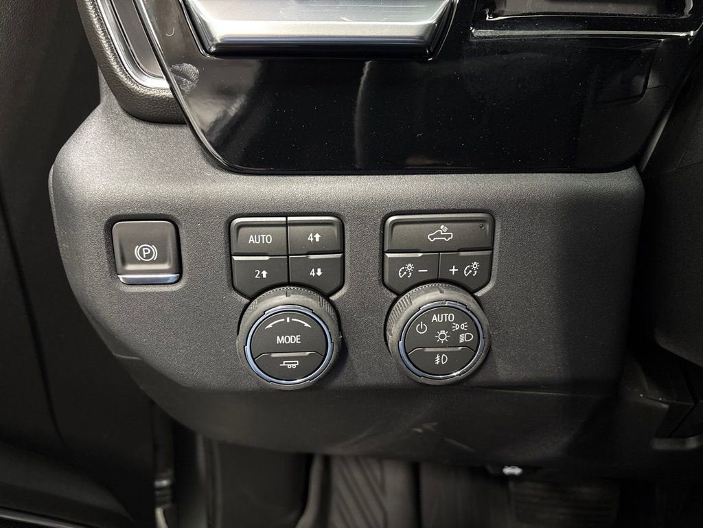 2026 Chevrolet Silverado 1500 RST Crew Cab Short Box 4WD