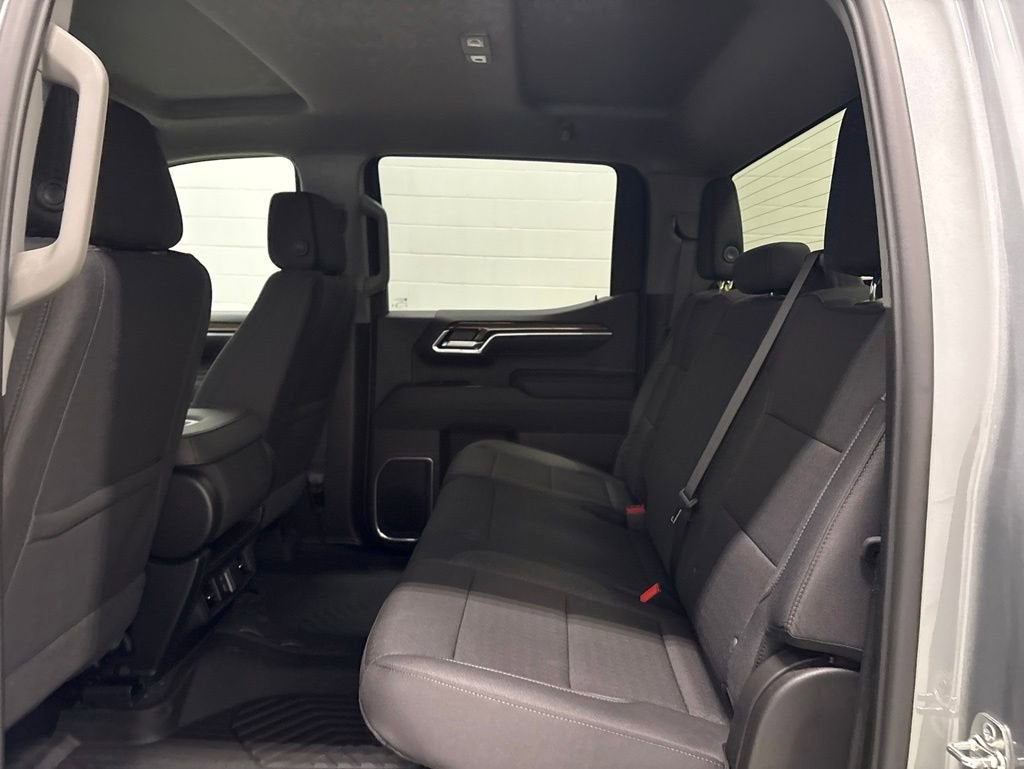 2026 Chevrolet Silverado 1500 RST Crew Cab Short Box 4WD