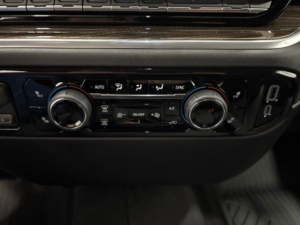 2026 Chevrolet Silverado 1500 RST Crew Cab Short Box 4WD