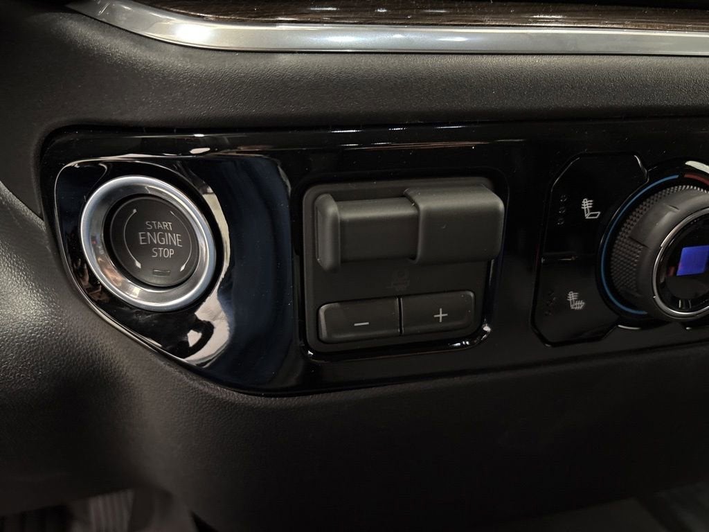2026 Chevrolet Silverado 1500 RST Crew Cab Short Box 4WD