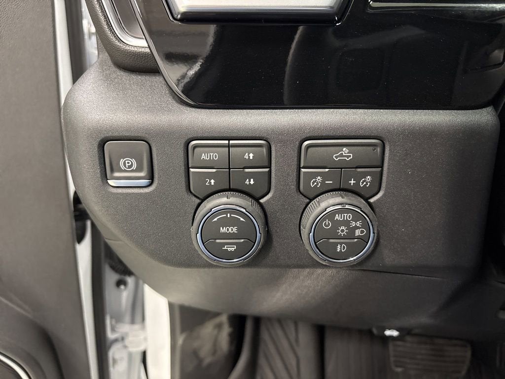 2026 Chevrolet Silverado 1500 RST Crew Cab Short Box 4WD